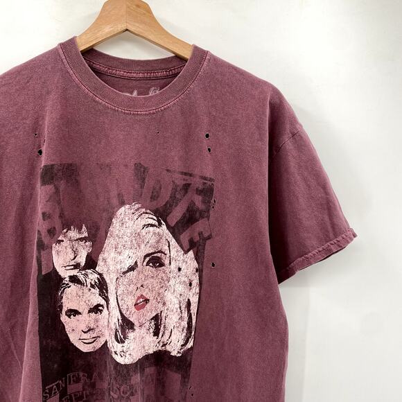 Blondie Size M/L Maroon Purple Graphic Distressed Band tee - Picture 1 of 4